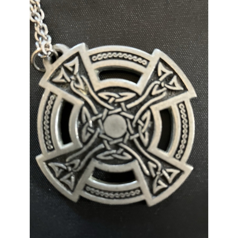 Vintage Franklin Mint 1994 IRON CROSS CELTIC KNOT Pewter Pendant Necklace USA